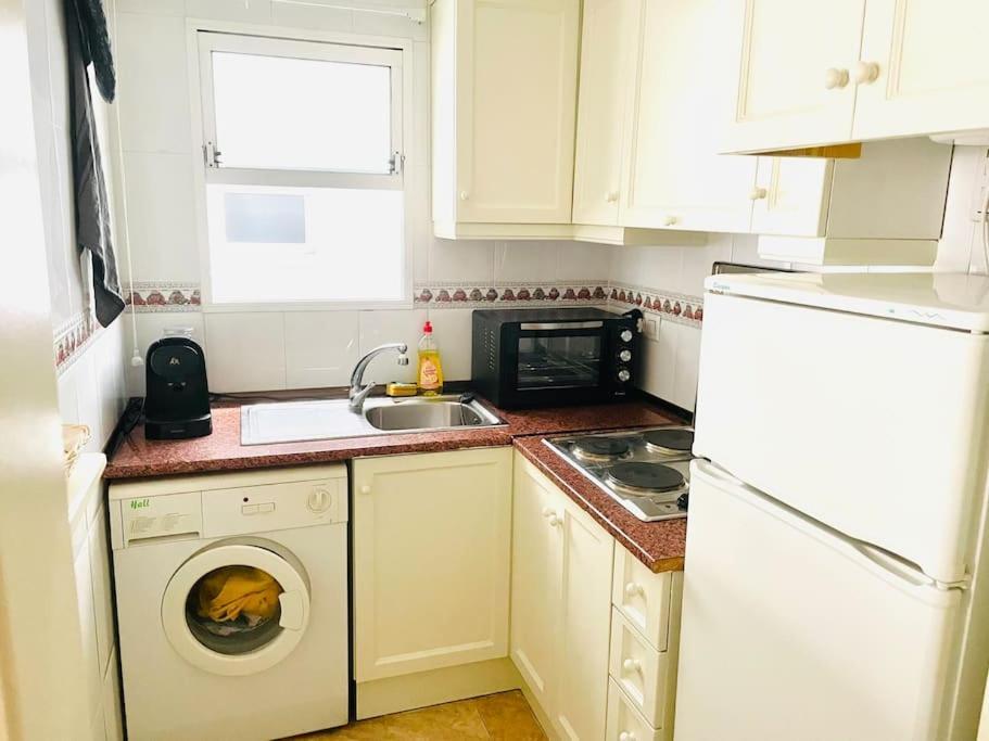 Charming Apartment Torrevieja Bagian luar foto