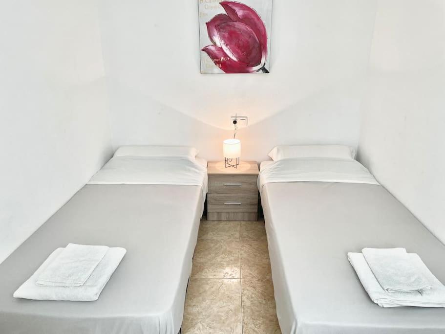 Charming Apartment Torrevieja Bagian luar foto